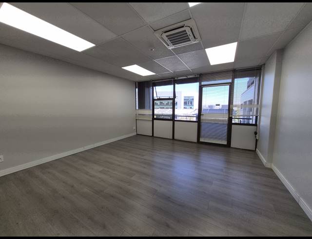 898M² OFFICE TO LET IN SANDTON CENTRAL